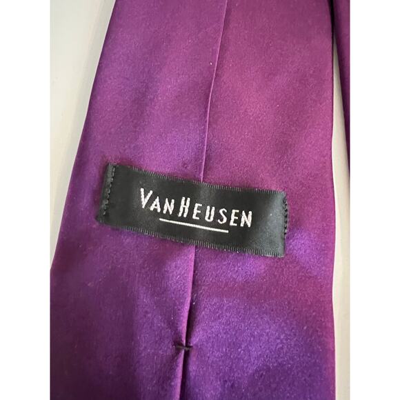 Van Heusen 100% Silk Men's Neck Tie Vibrant Purple JL - Picture 4 of 9
